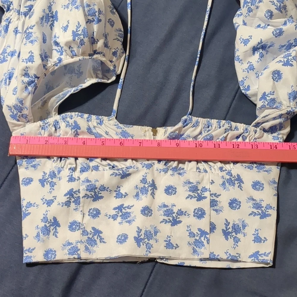 Goodnight Macaroon Floral White And Blue Long Sleeve Crop Top Size Small - Picture 11 of 14